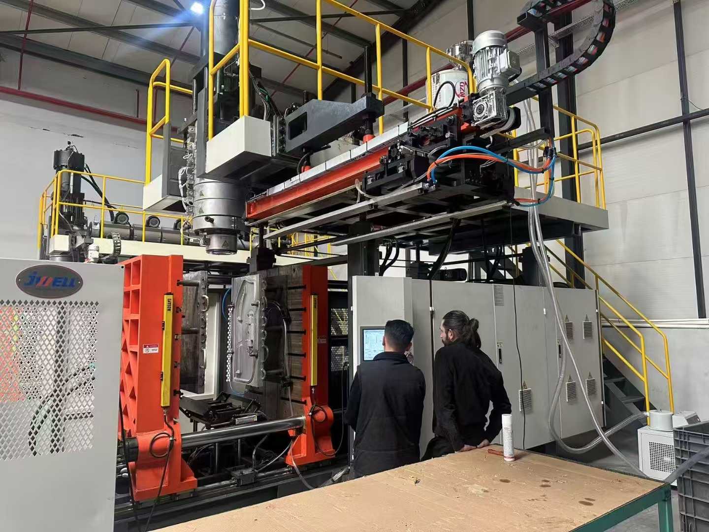 Machine de moulage par soufflage Jwell pour meubles en plastique médical, lit d'hôpital, pied de lit/tête de lit