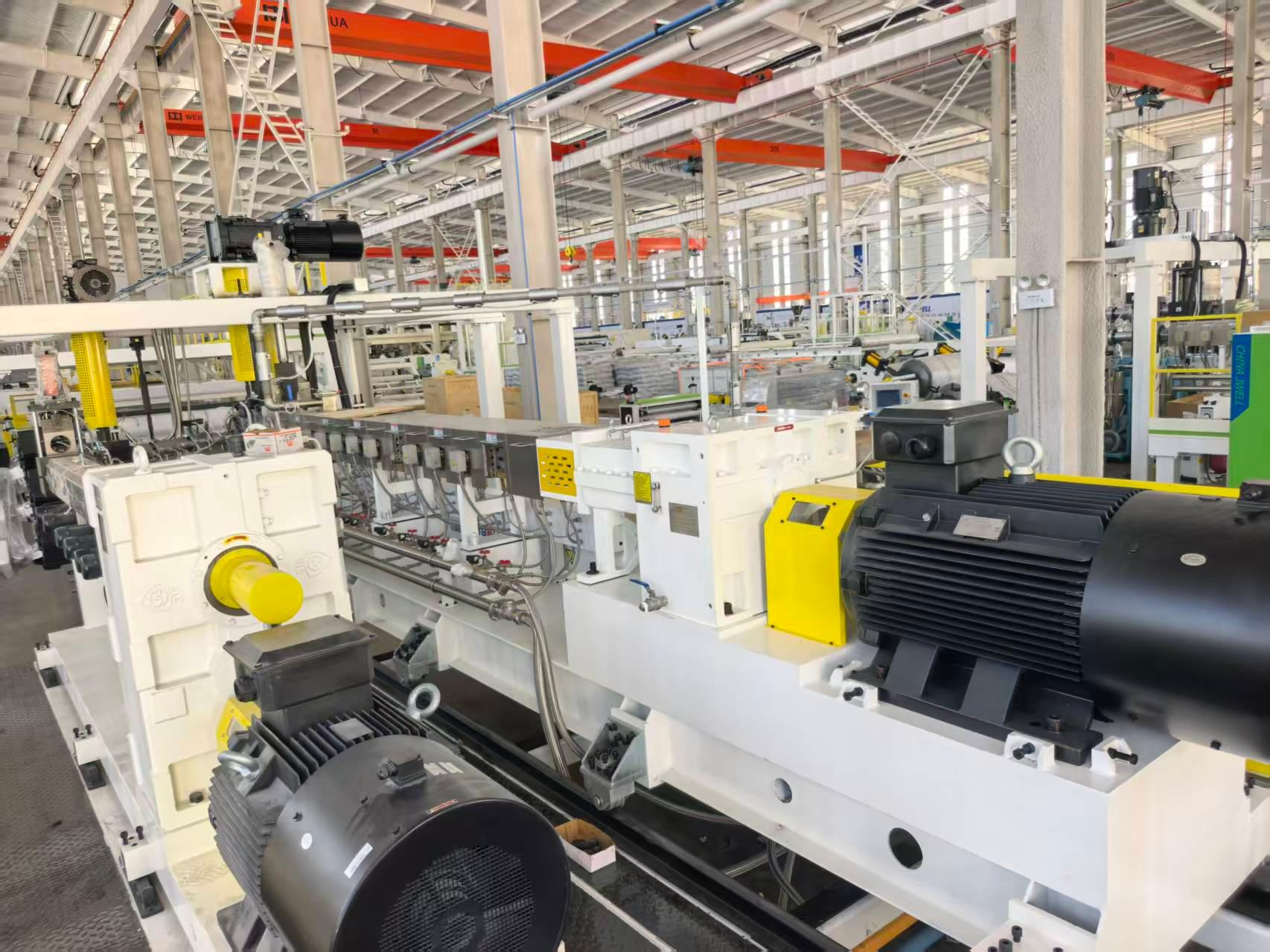 Ligne de machines d'extrusion de coussins d'isolation acoustique automobile | Ligne composite JWELL PE EVA POE