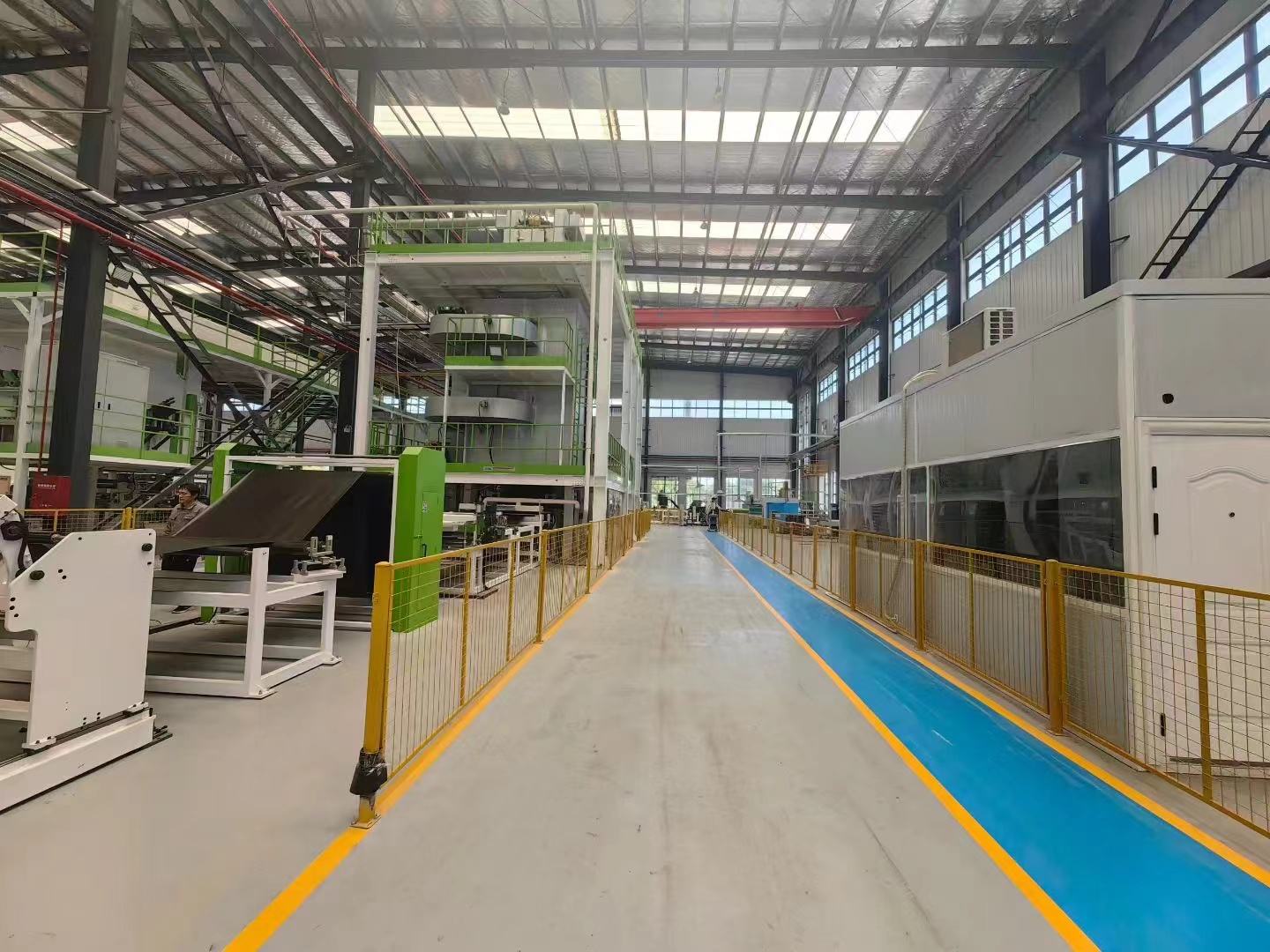 Ligne d'extrusion de feuilles de semelle intermédiaire EVA/TPU | Équipement matériel en mousse JWELL TPU