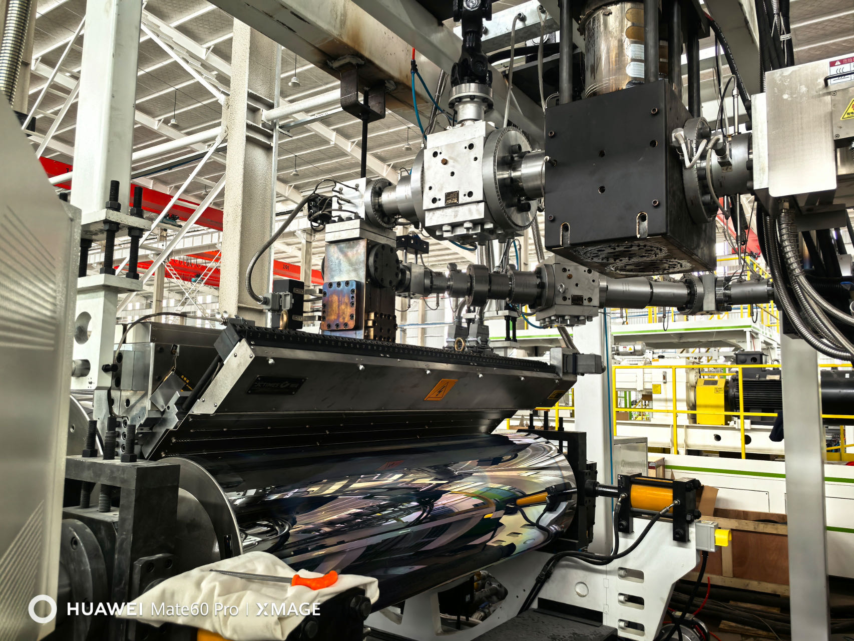 Ligne d'extrusion de films et de feuilles décoratifs pour meubles en plastique PETG/GAG | Fournisseur de machines d'extrudeuse JWELL