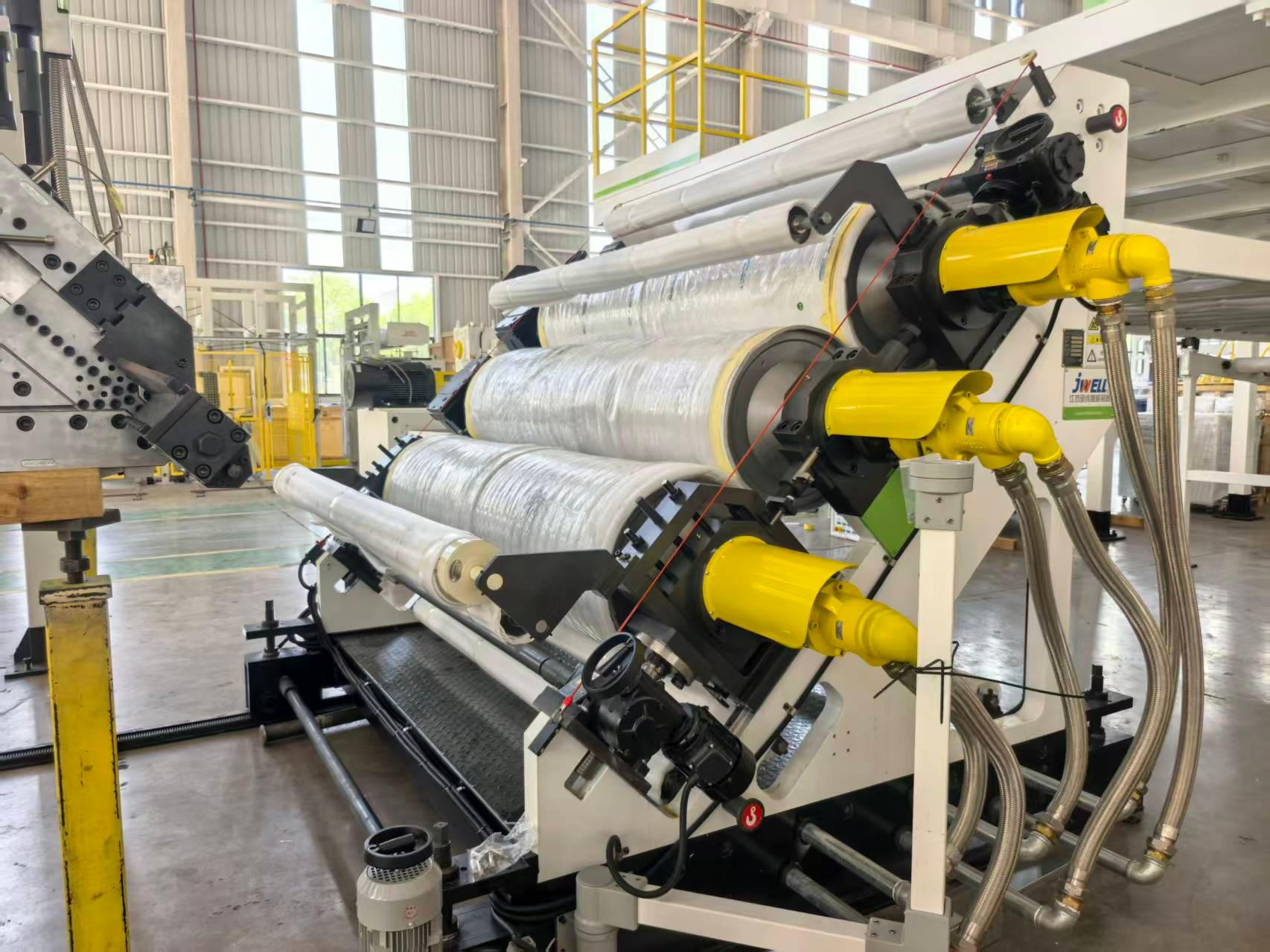 Ligne de machines d'extrusion de coussins d'isolation acoustique automobile | Ligne composite JWELL PE EVA POE
